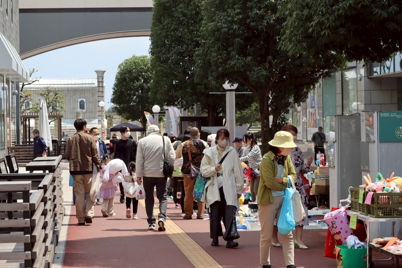ヒタチエそらのひろばマーケットの様子